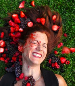 berry laughing crop